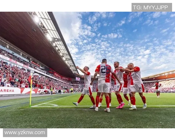 希腊人竞技与布拉格斯拉维亚激战正酣精彩对决引发球迷热议