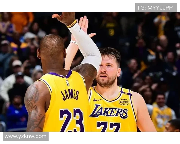 火箭与勇士激战正酣1月4日比赛精彩回顾及比分分析